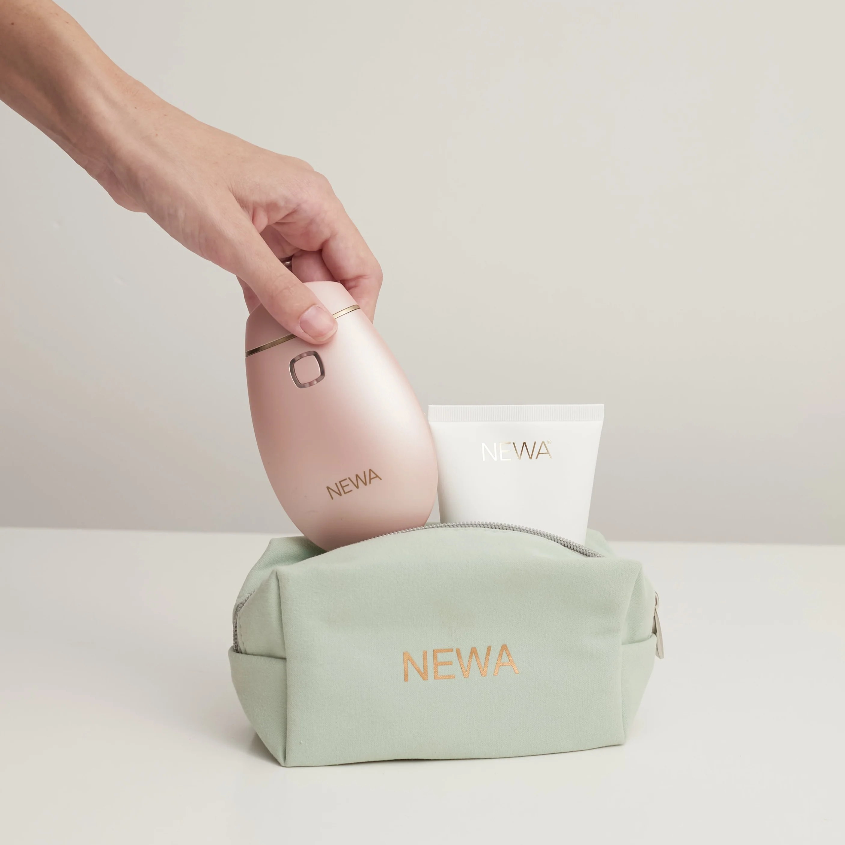 NEWA Classic - RF Wrinkle Reduction Device - Image 17