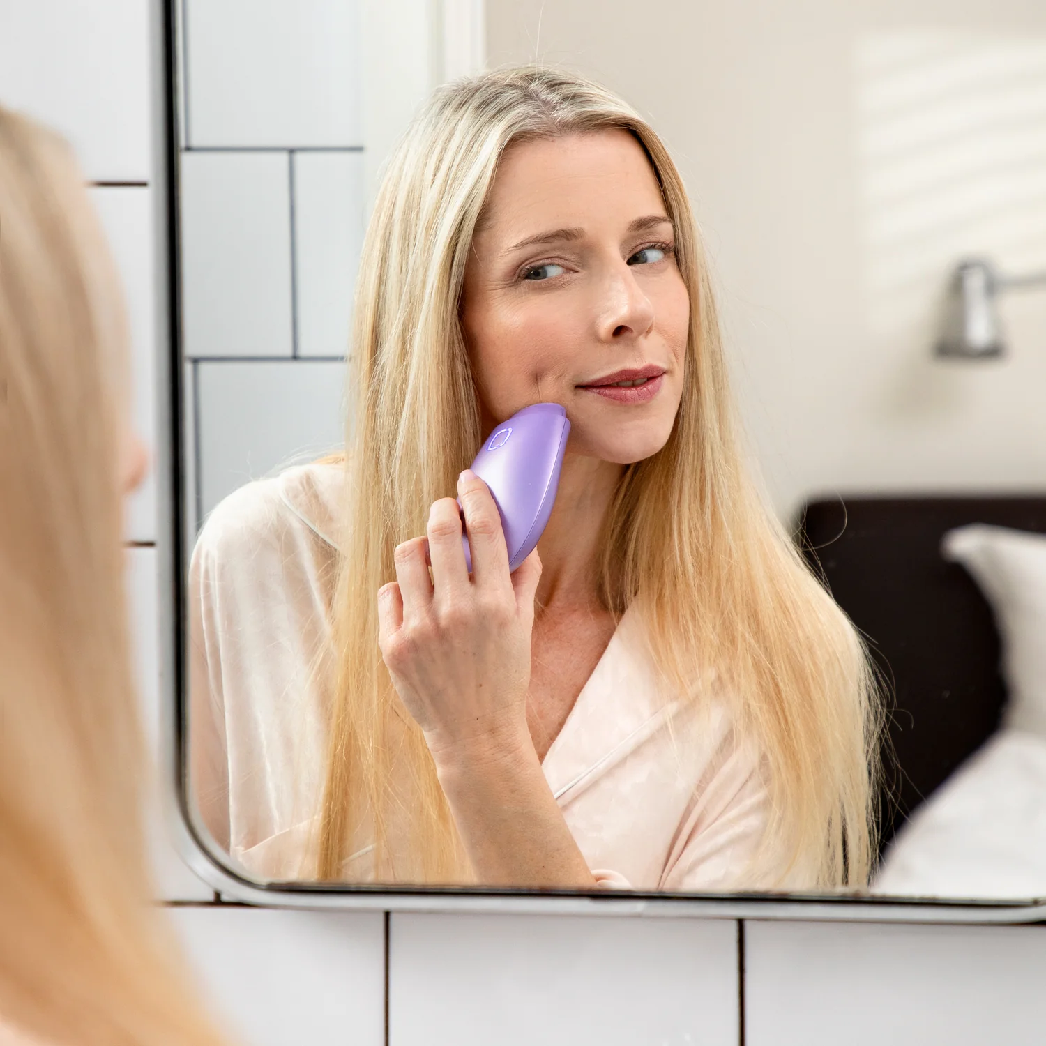 NEWA Plus - Cordless RF Wrinkle Reduction Device - Image 11
